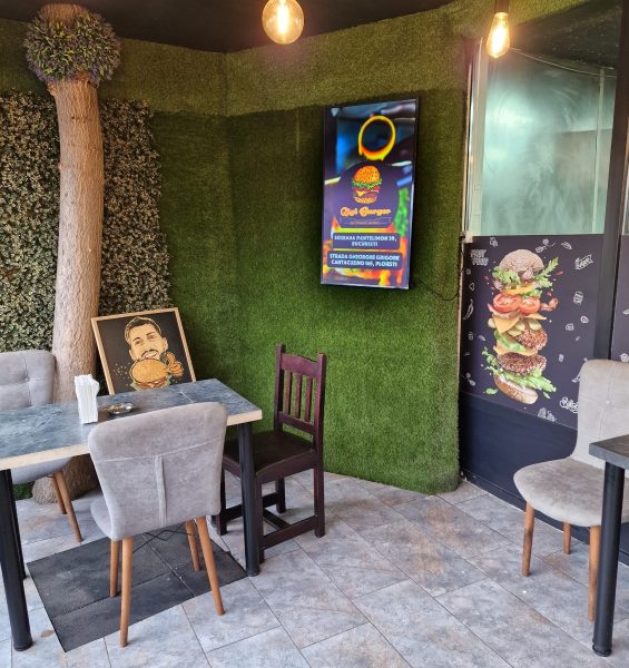 Reteaua Digitala DOOH Indoor - Gigi Burger Ploiești